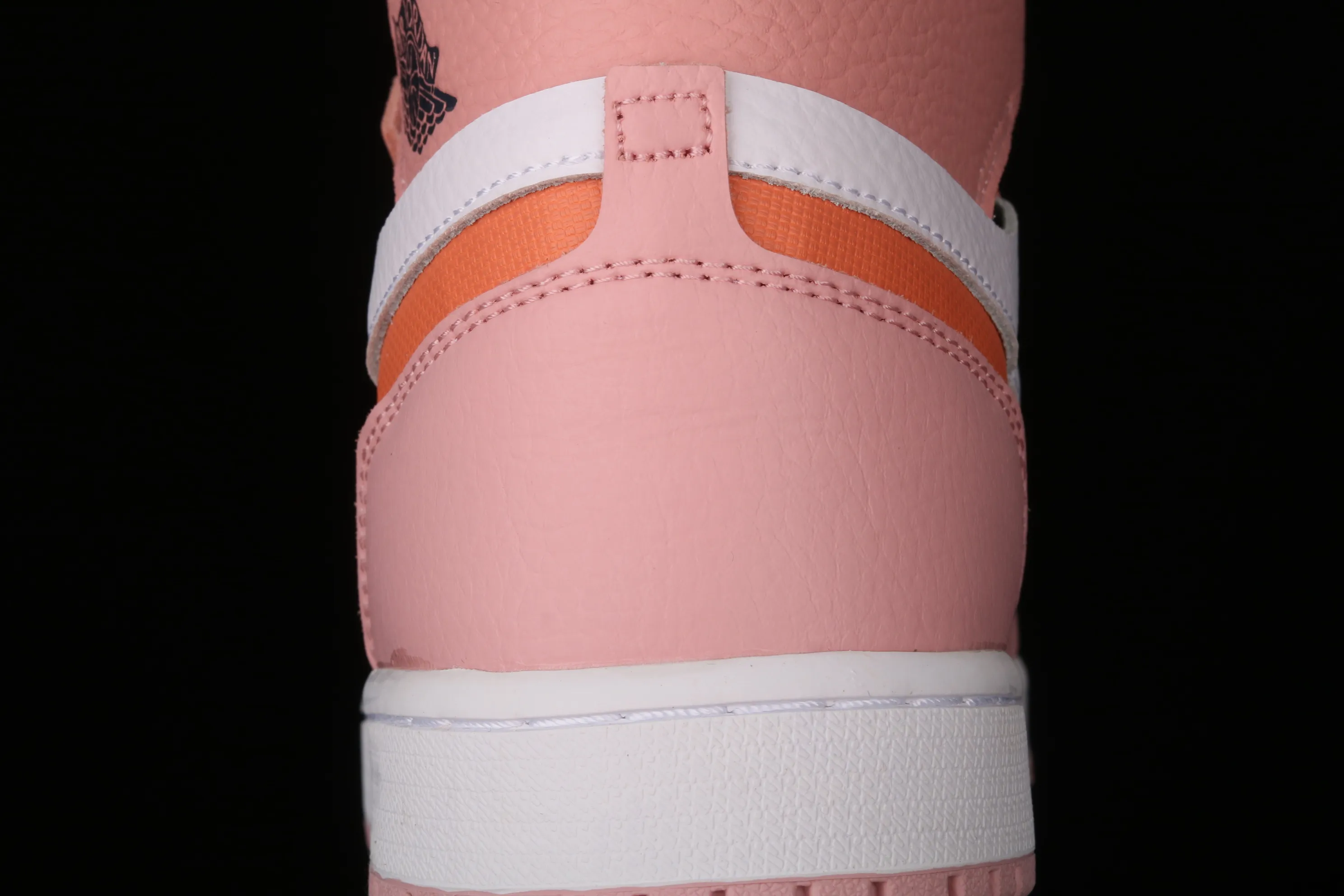 All categories Air Jordan Jordan series basketball shoes Air Jordan 1 High G version Air Jordan 1 Zoom Air CMFT AJ1 Joe 1 pink glaze Sakura pink high-top basketball shoes CT0979-601